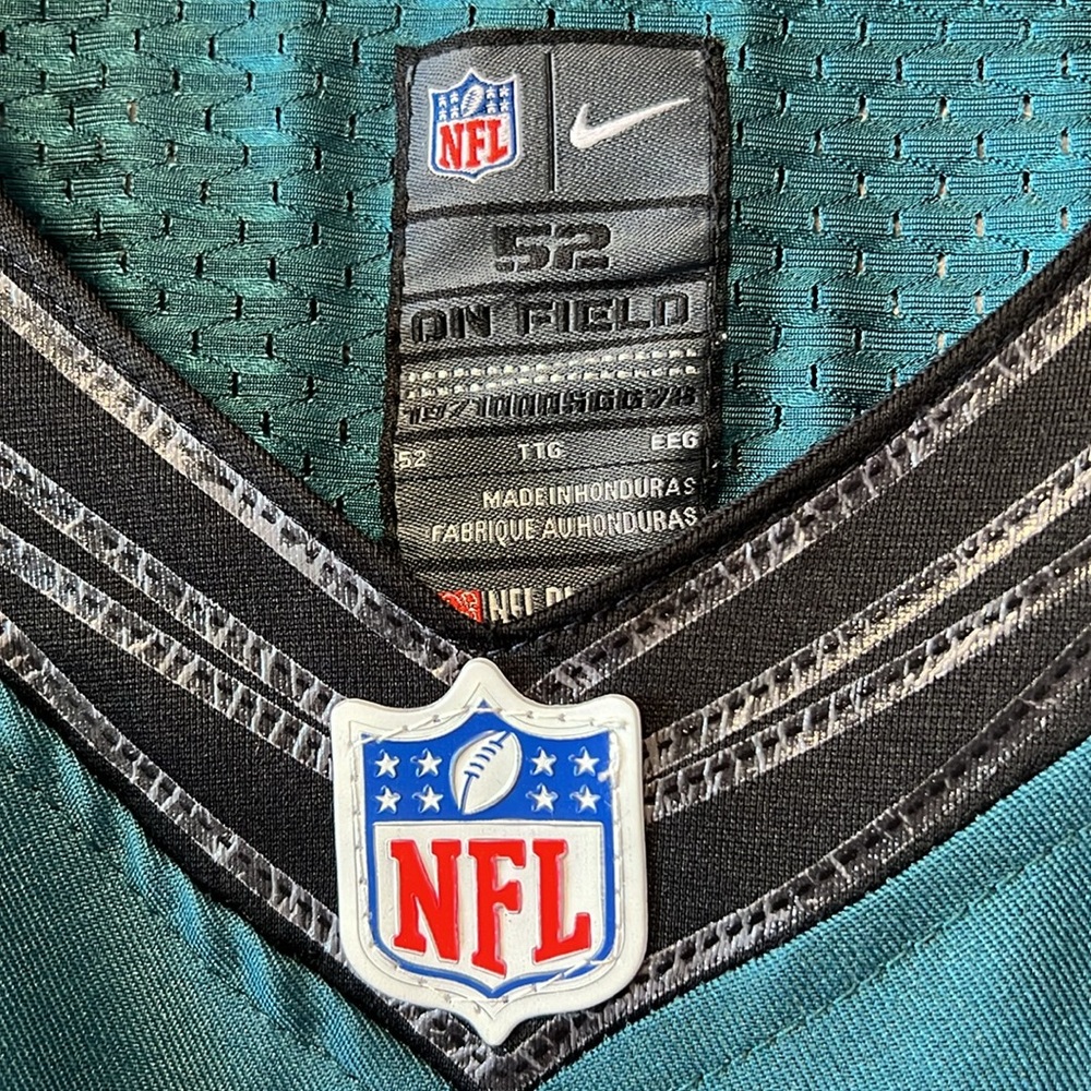NFL Philadelphia Eagles Wentz #11 Green Classic Jersey! - Picture 8 of 9